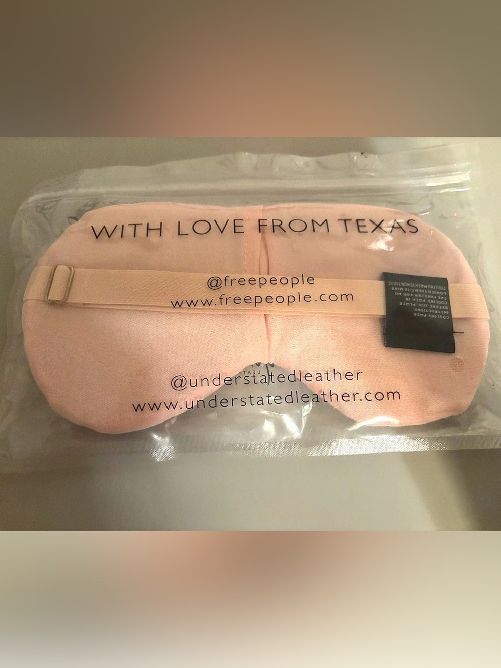 Free People Star Print Cosmetic eye mask Pink NWT understated leather collab - Picture 2 of 2
